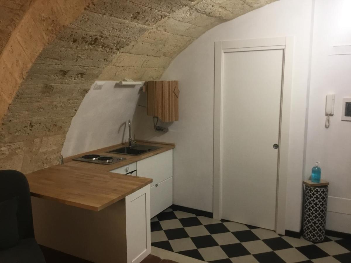 Apartment Flos *